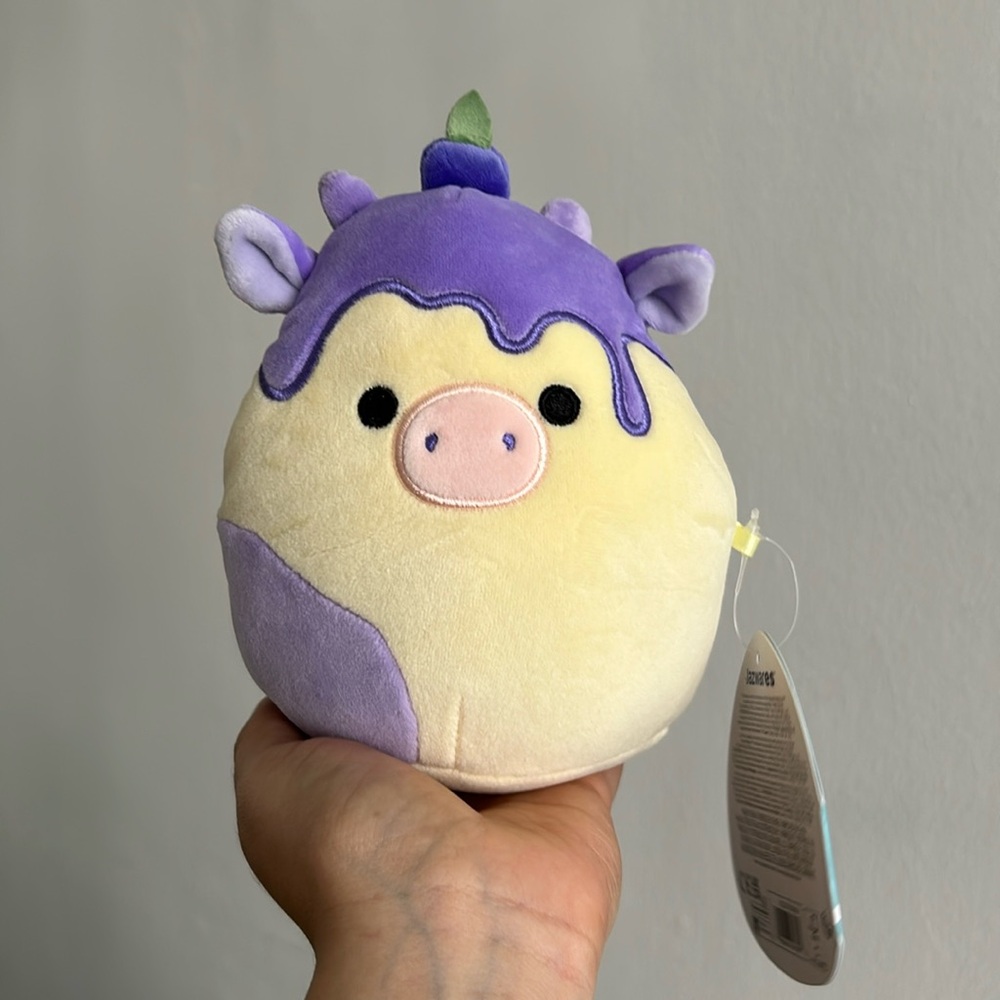 Benito the Blueberry Cheesecake Cow 5” HTF Squishmallow